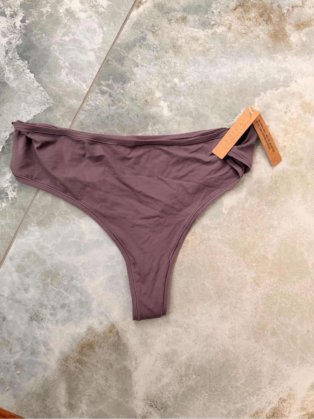 SKIMS Thong Panty - Mauve